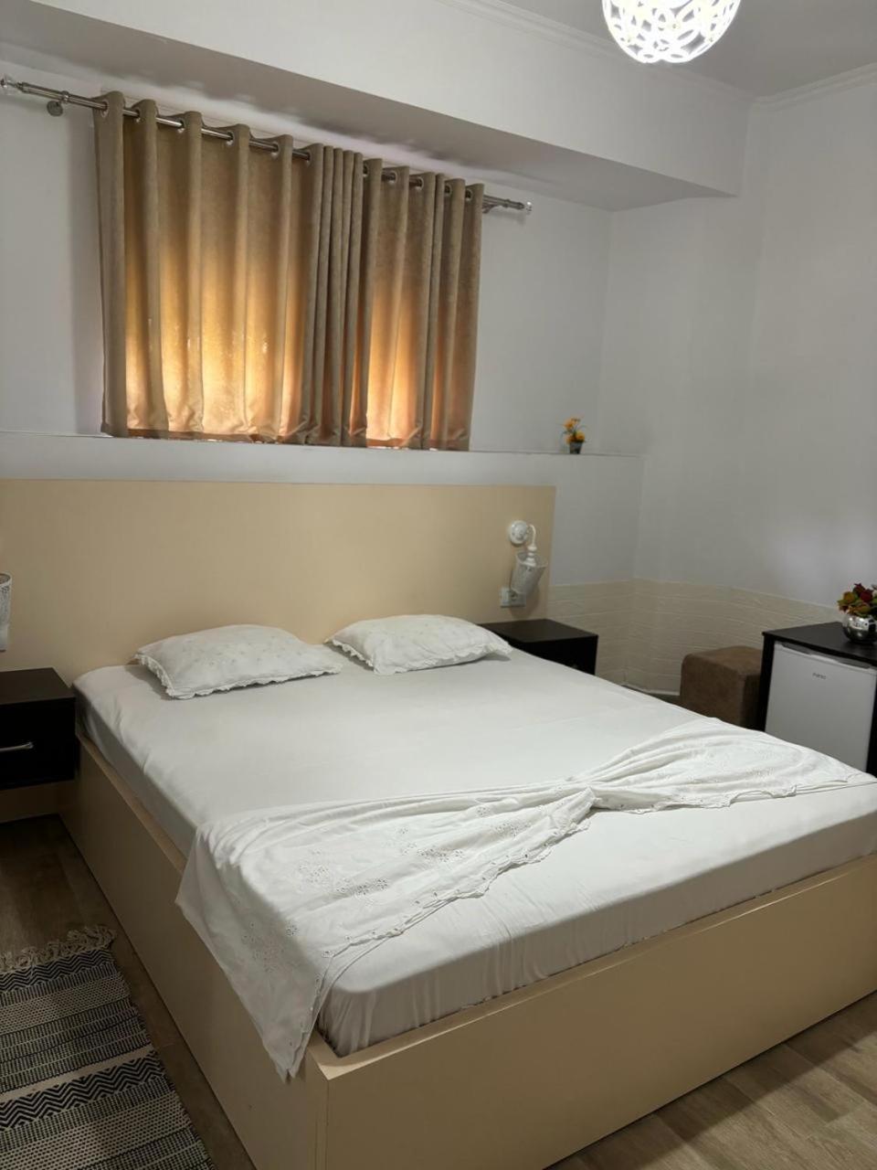 Guest House Adi Hoxha Berat Kültér fotó