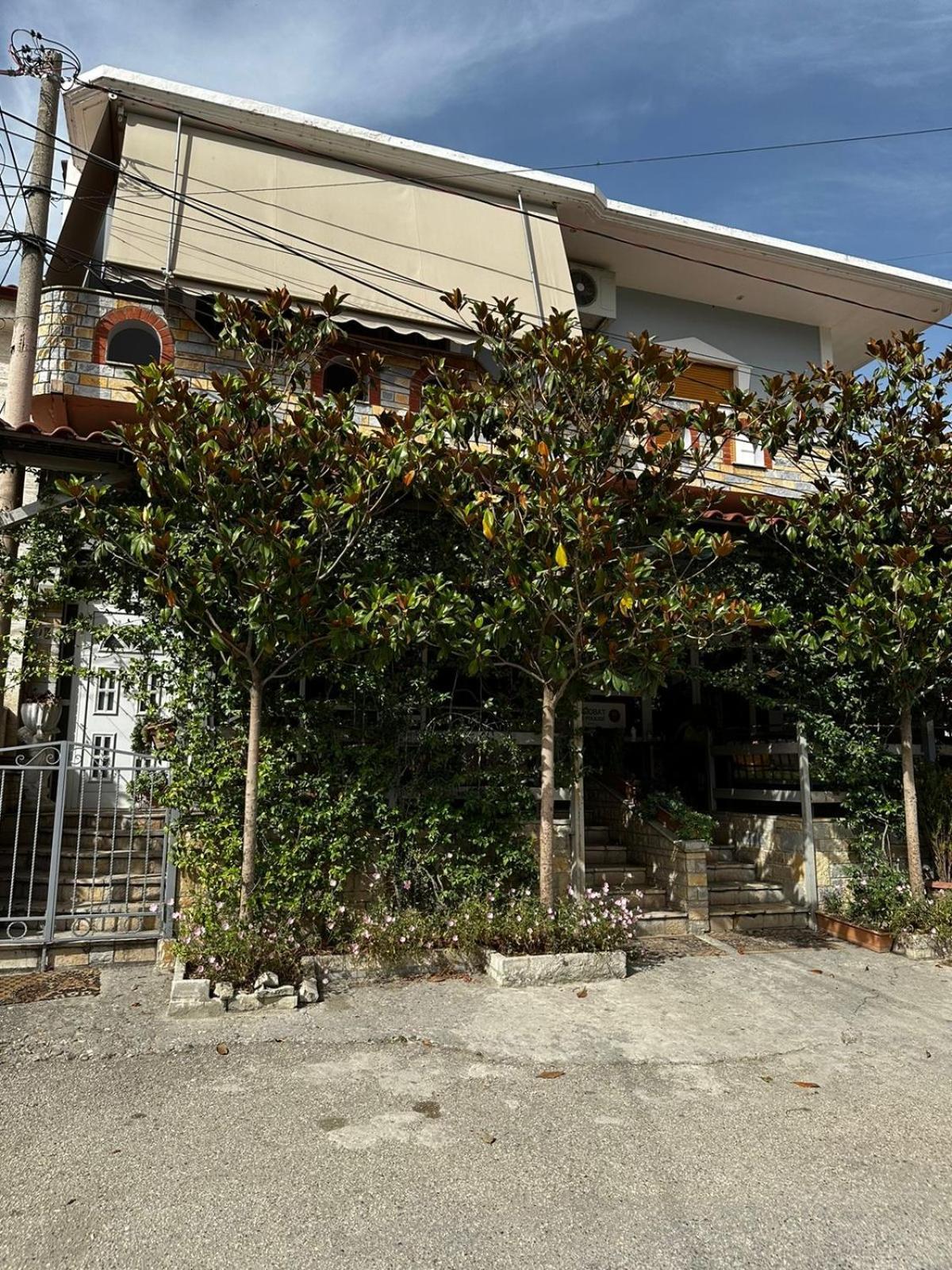 Guest House Adi Hoxha Berat Kültér fotó