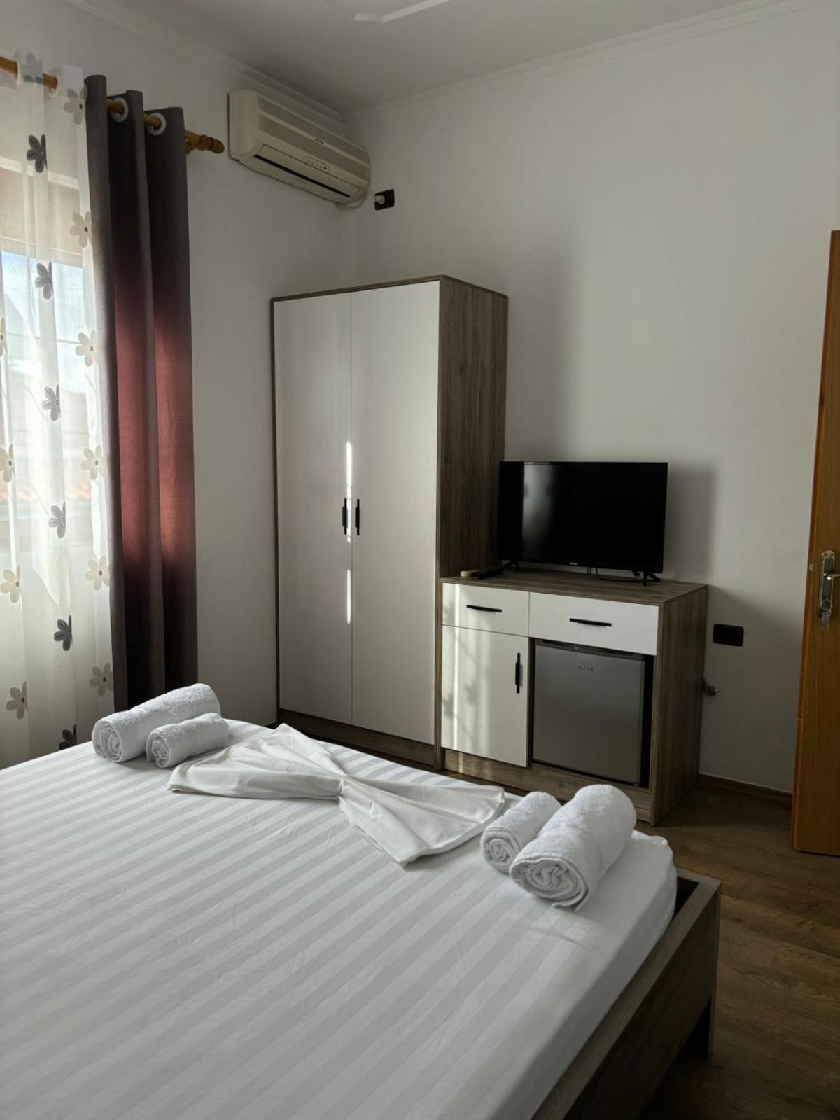 Guest House Adi Hoxha Berat Kültér fotó