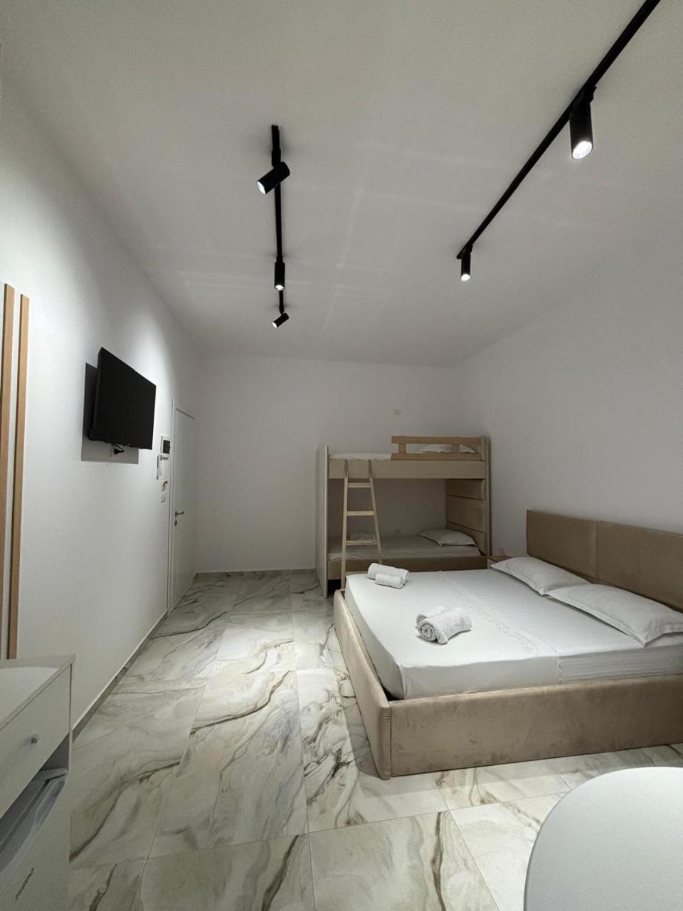 Guest House Adi Hoxha Berat Kültér fotó